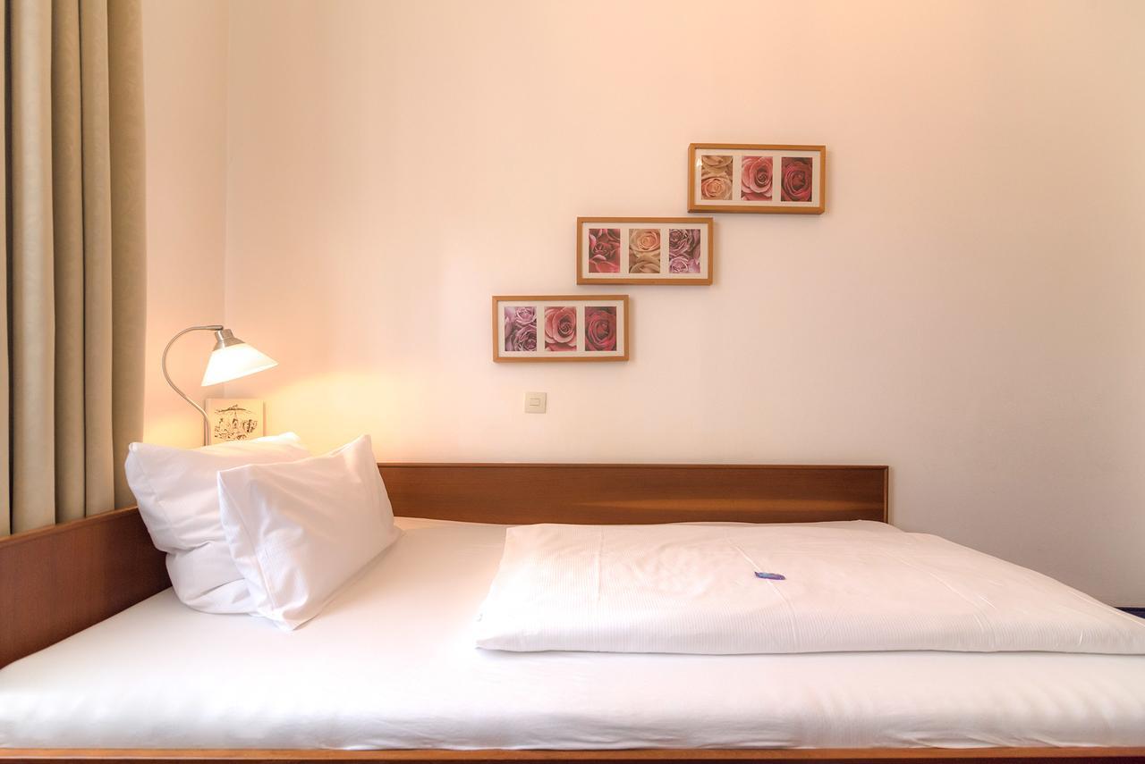 Hotel Etol バーデン＝バーデン エクステリア 写真
