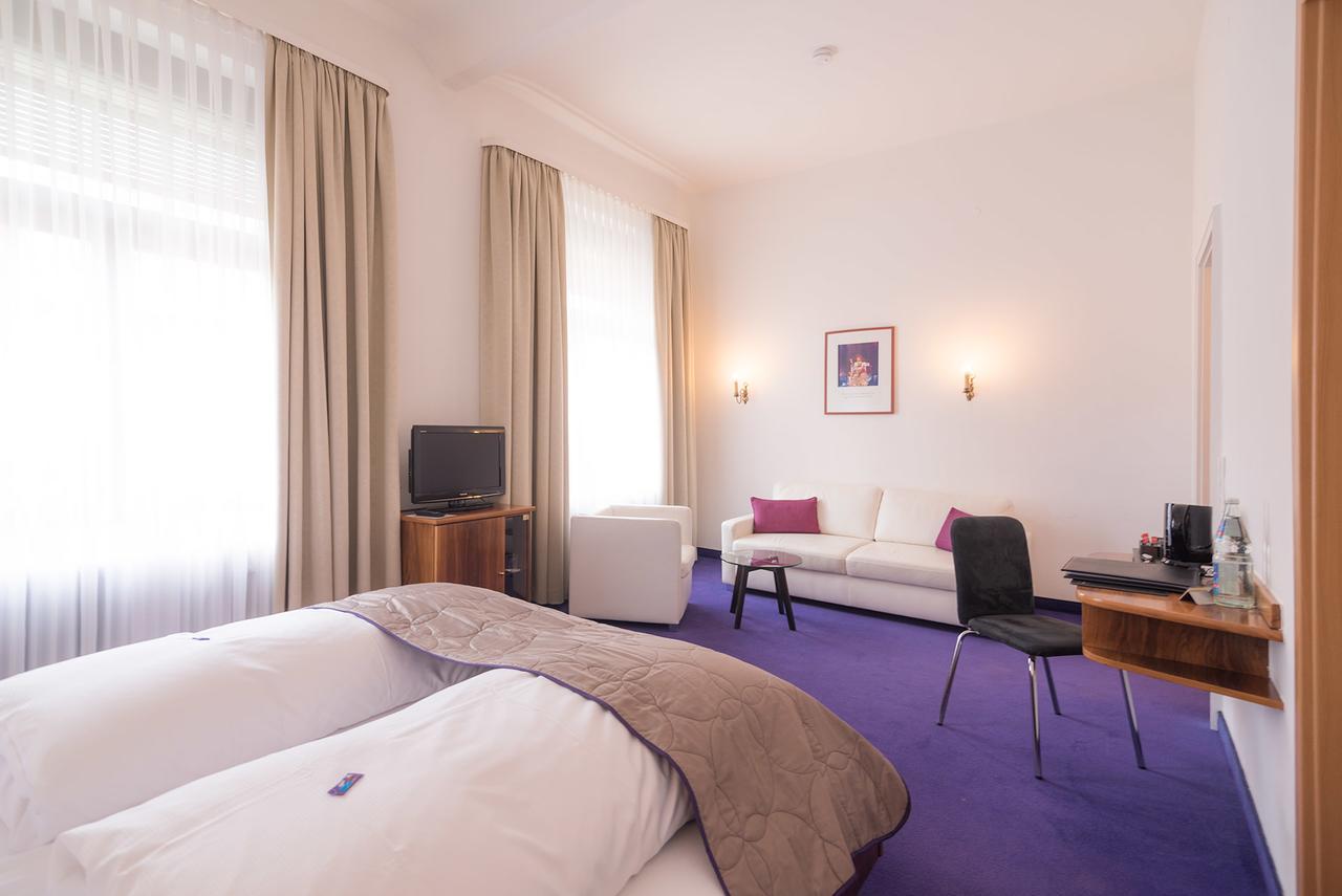Hotel Etol バーデン＝バーデン エクステリア 写真
